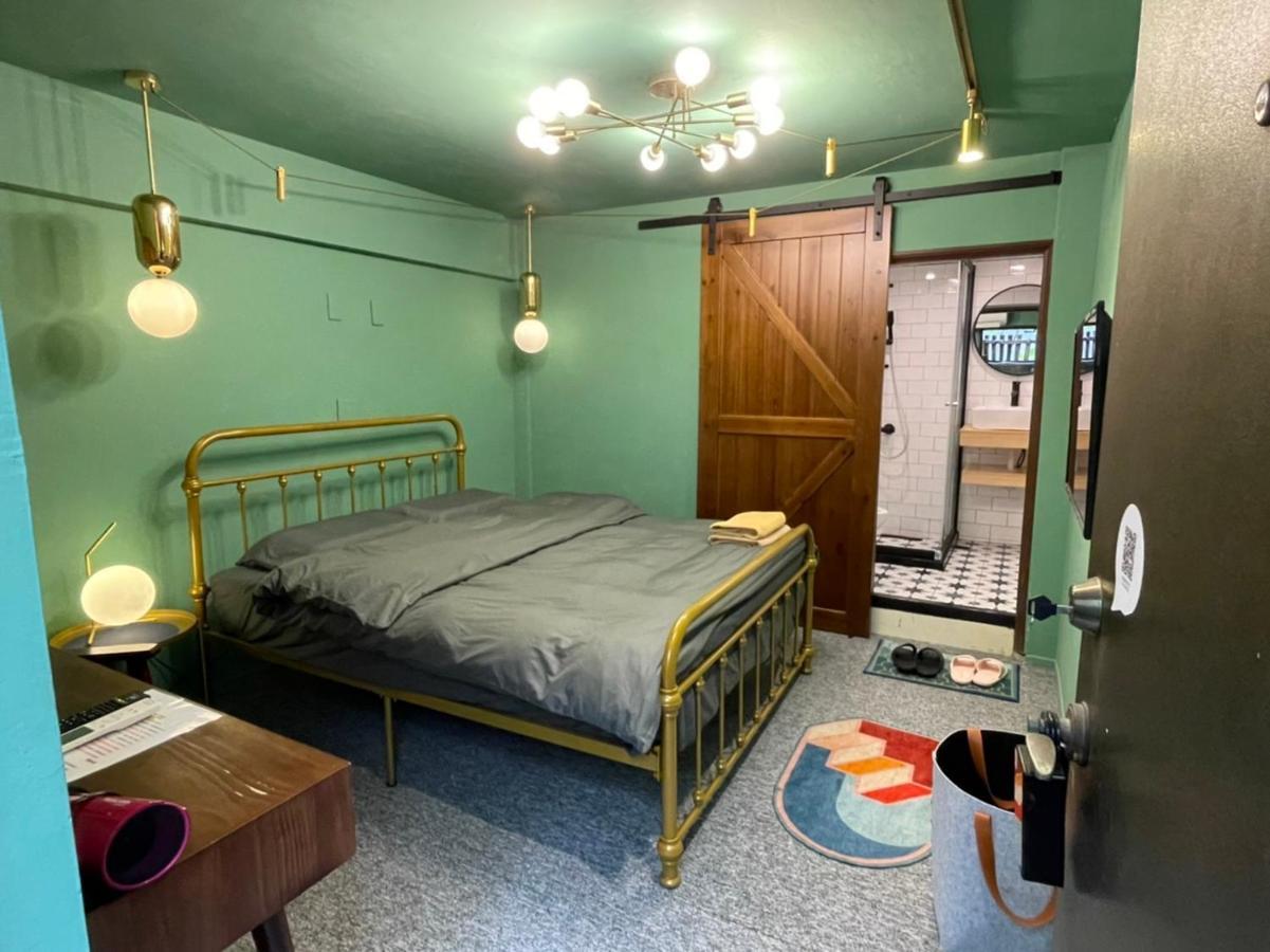 Hinoki Mansion Hostel Tainan Exterior photo