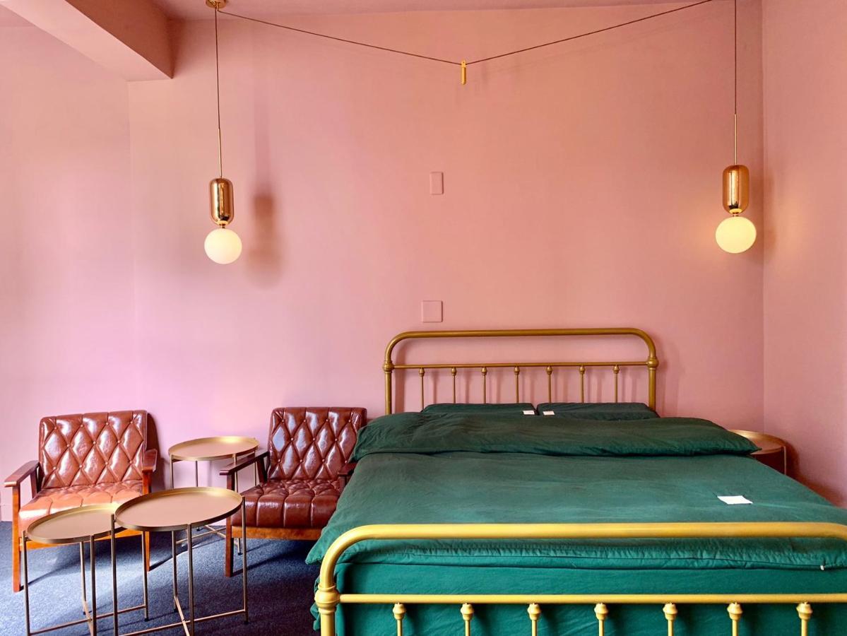 Hinoki Mansion Hostel Tainan Exterior photo