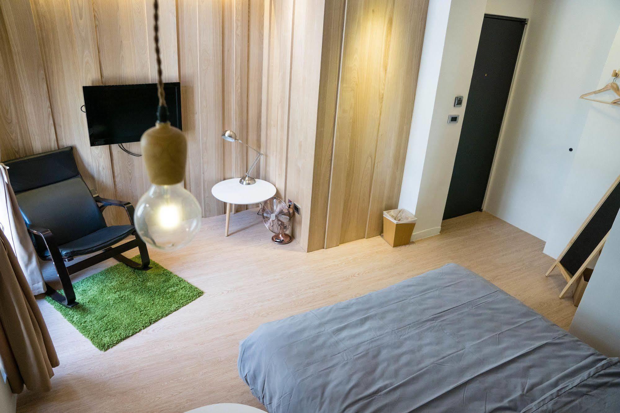 Hinoki Mansion Hostel Tainan Exterior photo