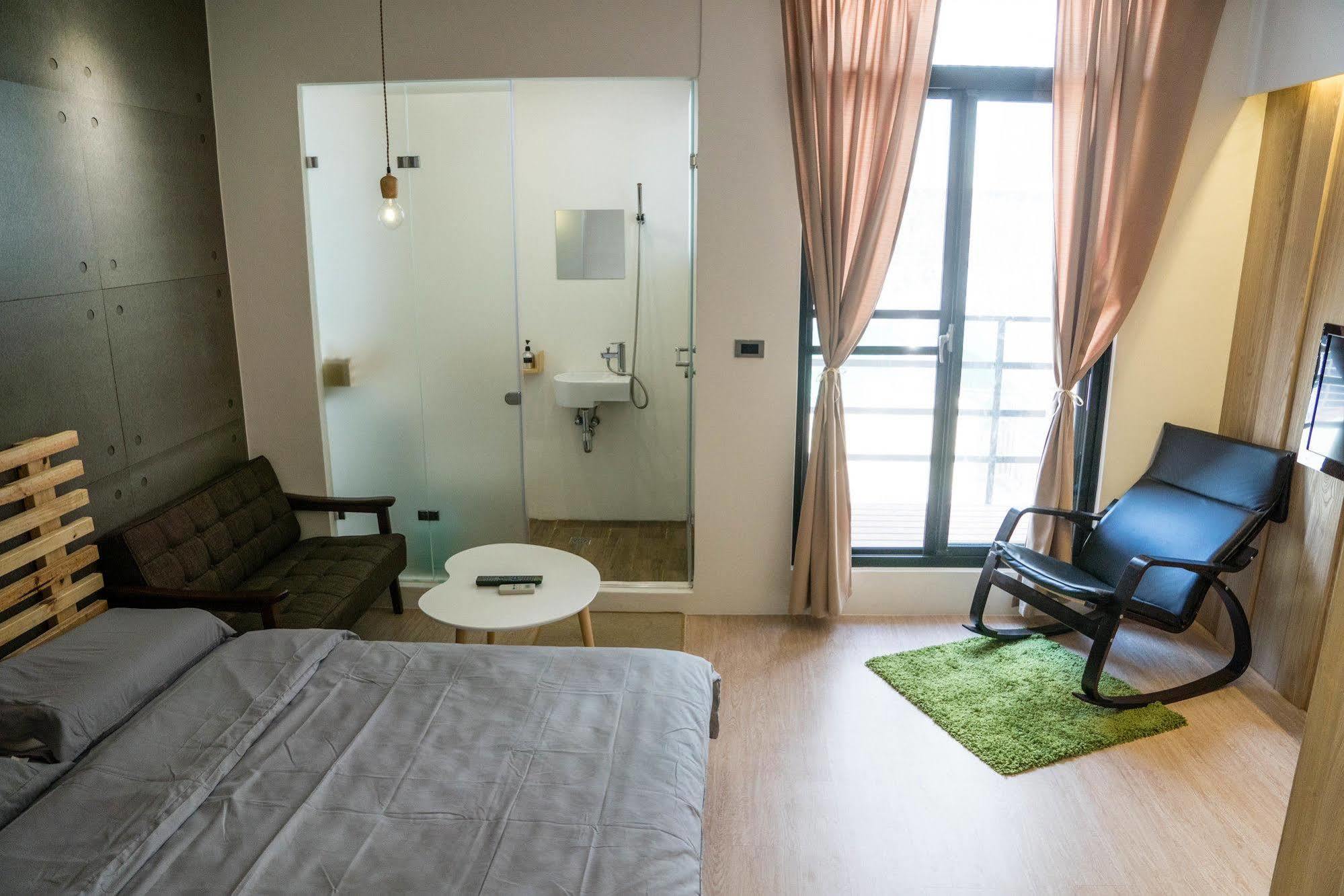 Hinoki Mansion Hostel Tainan Exterior photo