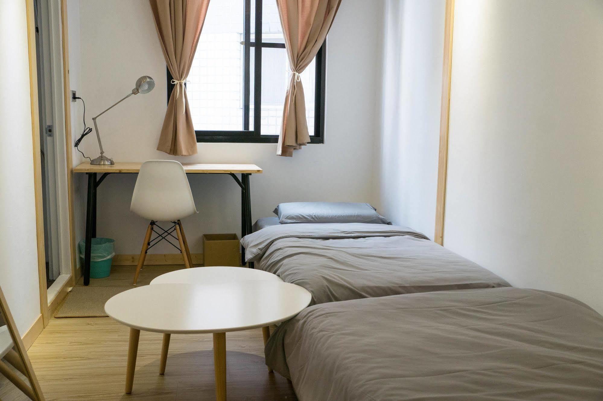 Hinoki Mansion Hostel Tainan Exterior photo