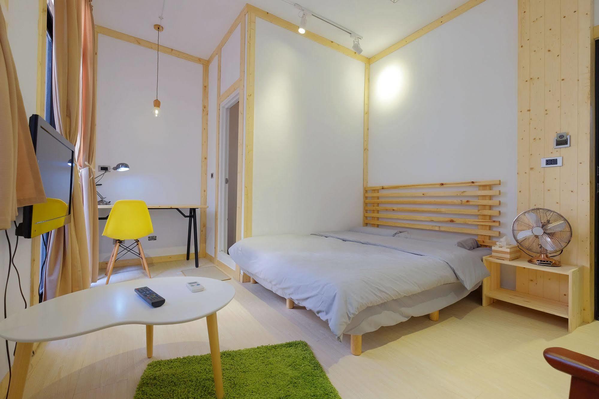 Hinoki Mansion Hostel Tainan Exterior photo